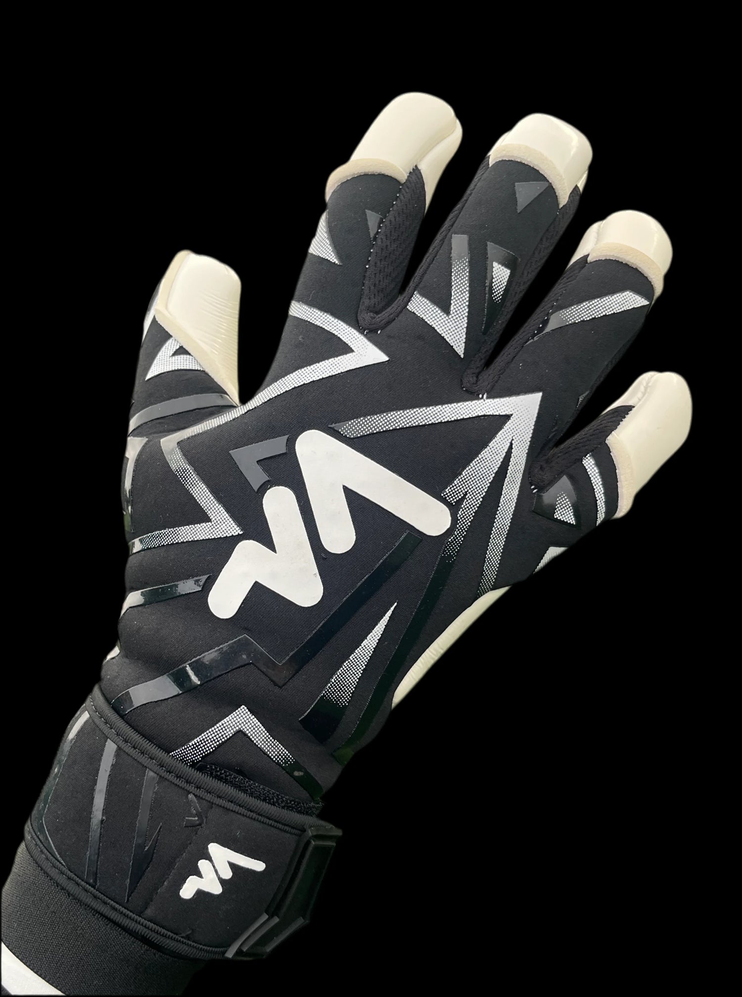 Single Strap Goalkeeper Gloves